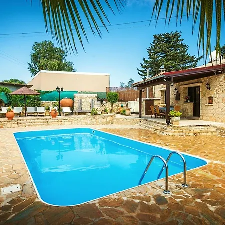 Karydhia Pano Arodes