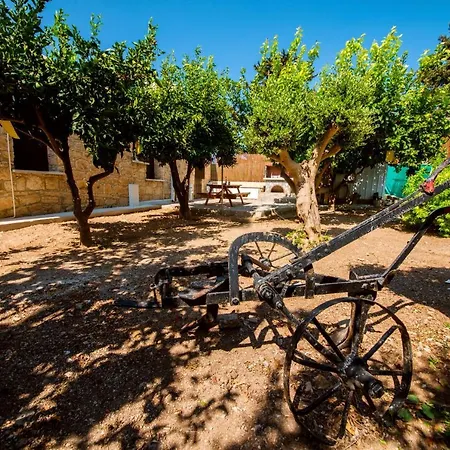 Karydhia Pano Arodes