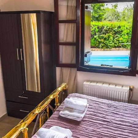 Karydhia Case de vacanță