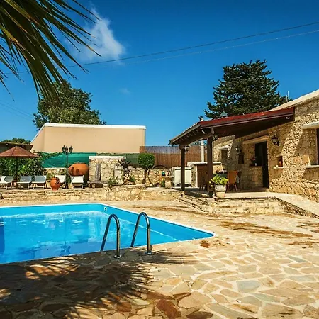 Karydhia Pano Arodes