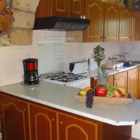 Karydhia Pano Arodes