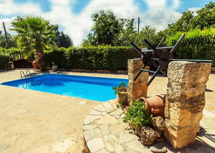 Karydhia * Pano Arodes