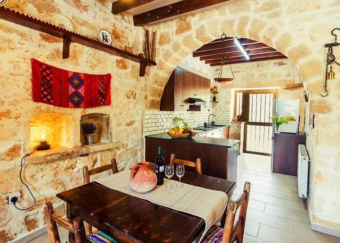 Karydhia Pano Arodes