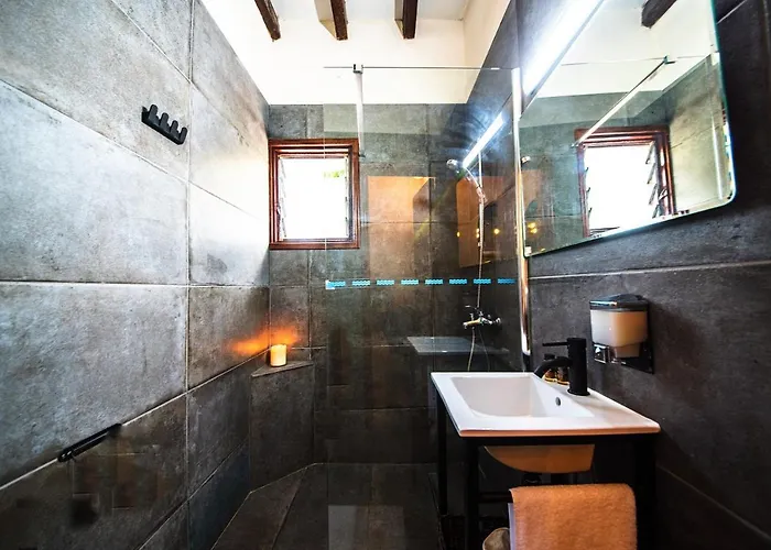 Karydhia Semesterbostad *