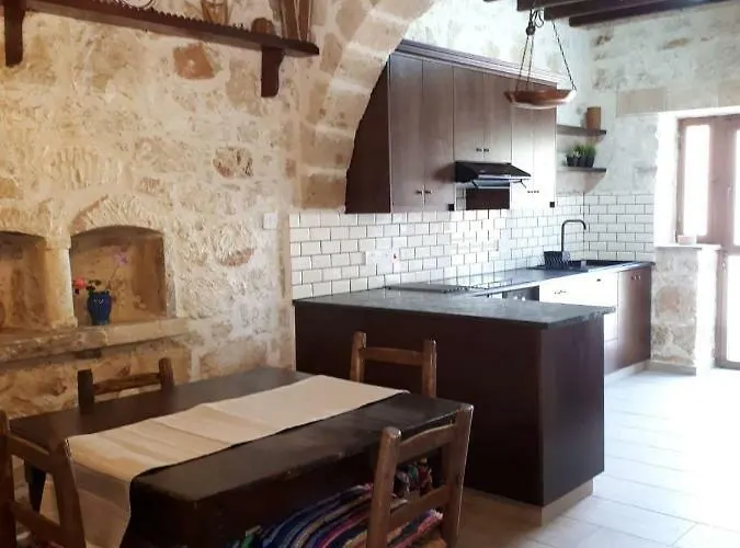 Karydhia Pano Arodes